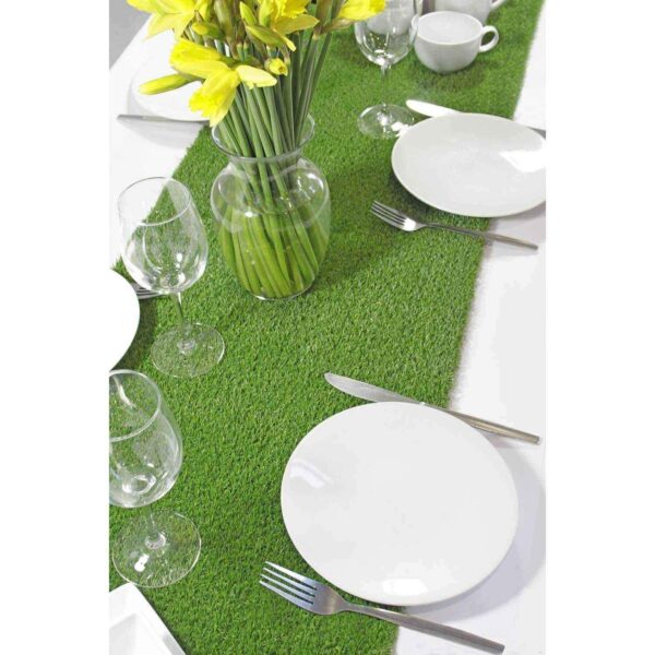 talking-tables-uk-public-mix-match-grass-table-runner-2123226284062_77acda91-92b8-4d89-98af-80c40068a178_2048x2048